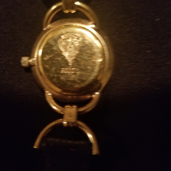 Gucci watch - Picture 5 of 6